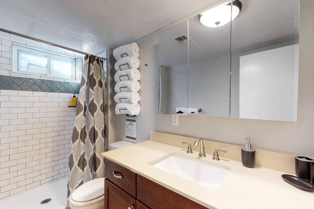 Large Remodeled Home With 5 Bedrooms 4 King Bed Centennial Exteriör bild