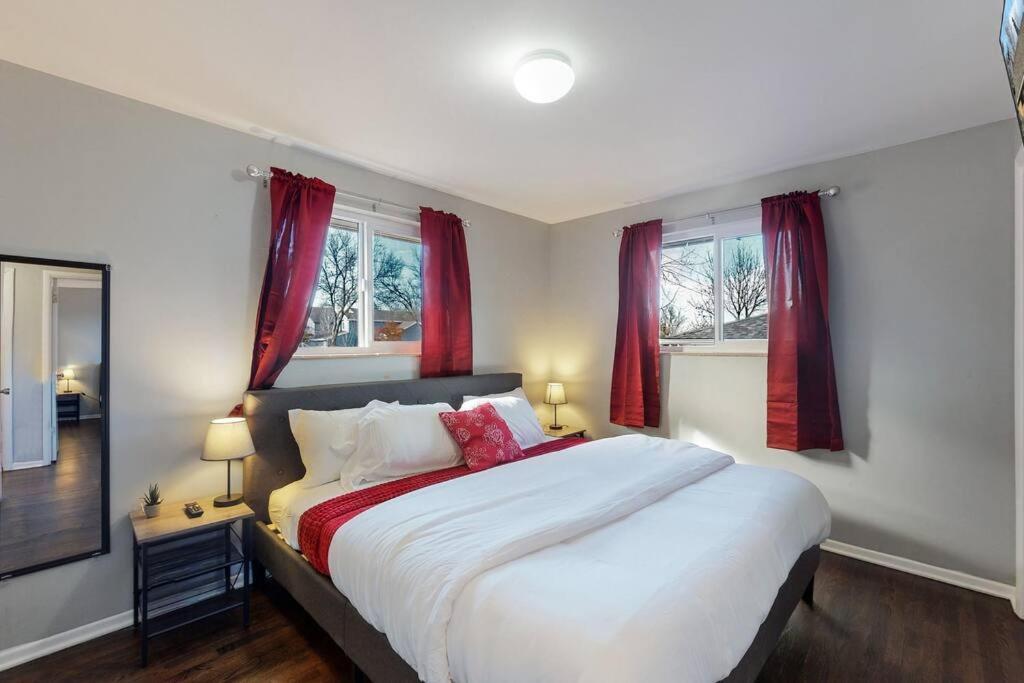 Large Remodeled Home With 5 Bedrooms 4 King Bed Centennial Exteriör bild