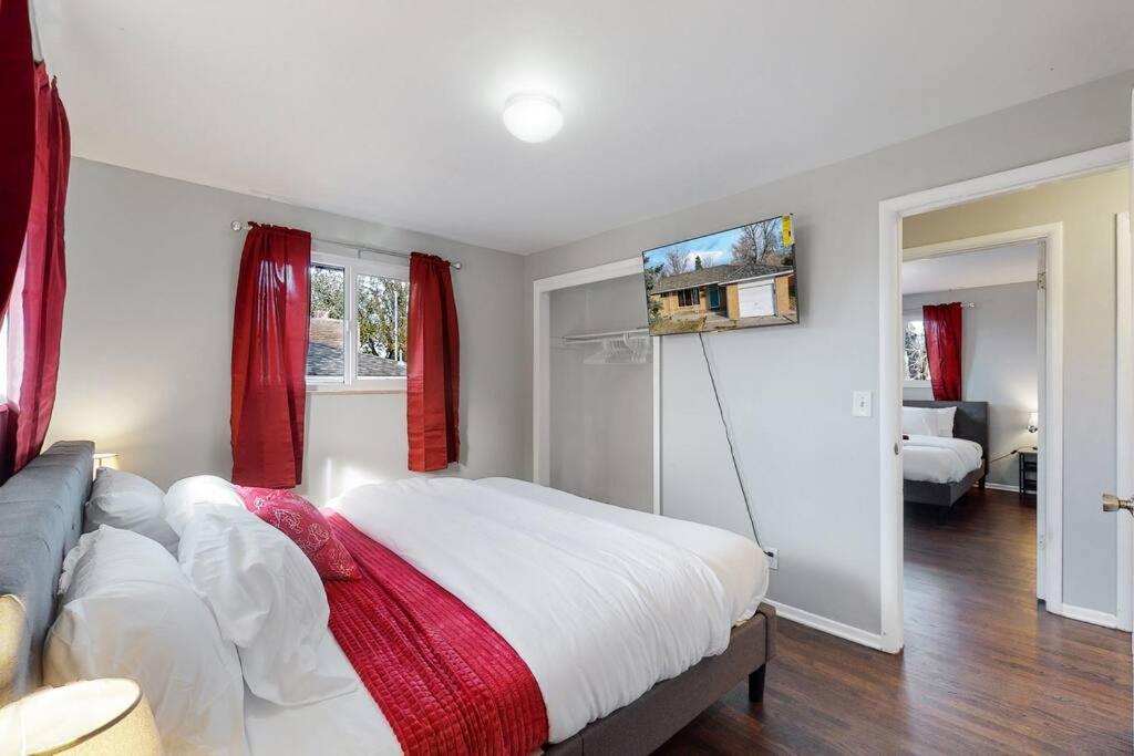 Large Remodeled Home With 5 Bedrooms 4 King Bed Centennial Exteriör bild